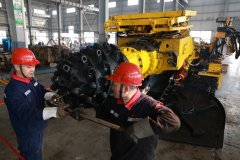 淮北矿业集团生产装备分公司铆足干劲忙生产