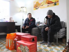 皖煤矿业公司领导走访慰问困难职工