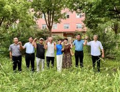 郑万全（130）：与友人共享四月天