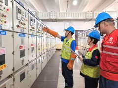 青东煤矿保运一区一员工是如何摘掉“小白”帽的